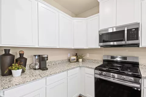 Kitchen - 1322 Strawberry Jam Rd, Lyman, SC 29365 photo 4 of 4