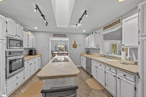 608 Hampton Rd, Liberty, SC 29657 photo 15