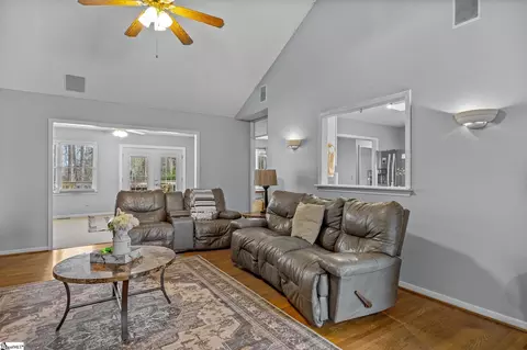 608 Hampton Rd, Liberty, SC 29657 photo 9