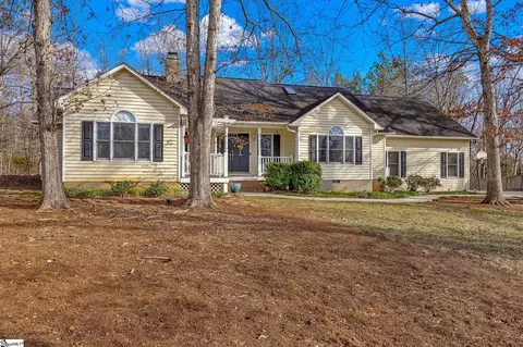608 Hampton Rd, Liberty, SC 29657 photo 2