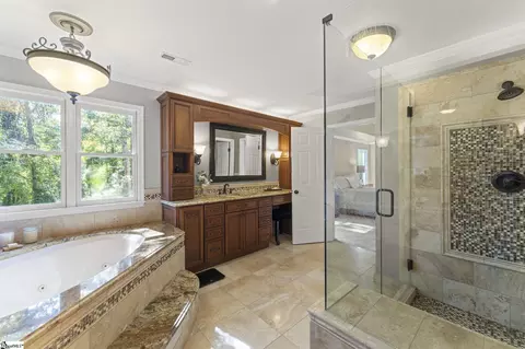 Bath - 222 Rock Rd, Greer, SC 29651 photo 3 of 4