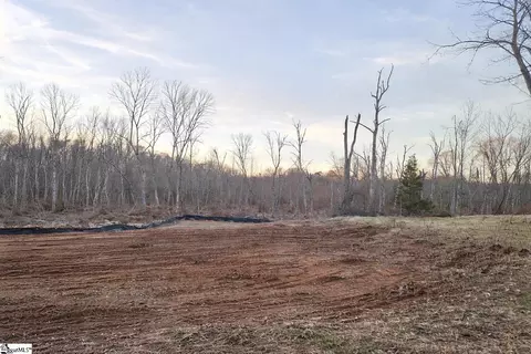224 Enoree Cir, Greer, SC 29650