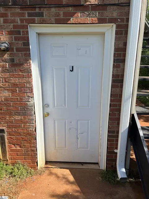 16 Lake Dr #E, Inman, SC 29349
