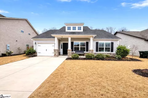 106 Screech Dr, Fountain Inn, SC 29644