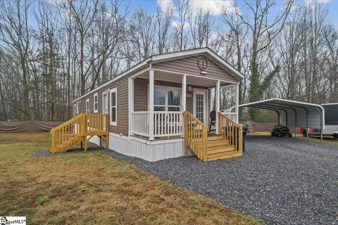 110 Holland Dr, Belton, SC 29627