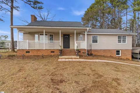 936 Miller Rd, Woodruff, SC 29388