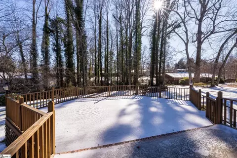 Exterior - 402 Pearle Dr, Easley, SC 29642 photo 3 of 9
