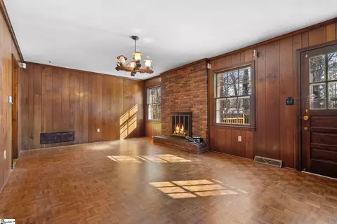 Living - 402 Pearle Dr, Easley, SC 29642 photo 5 of 6