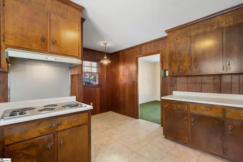 Kitchen - 402 Pearle Dr, Easley, SC 29642 photo 3 of 3