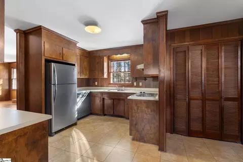 Kitchen - 402 Pearle Dr, Easley, SC 29642 photo 1 of 3