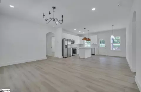 Living - 110 Dalton Rd, Seneca, SC 29678 photo 1 of 3