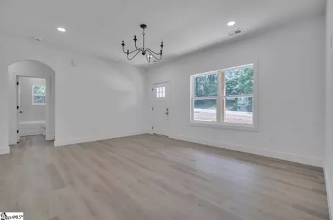 Living - 110 Dalton Rd, Seneca, SC 29678 photo 3 of 3