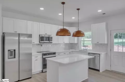 Kitchen - 110 Dalton Rd, Seneca, SC 29678 photo 1 of 3