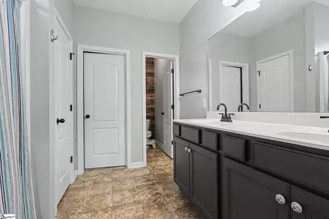 Entry Way - 159 Caledonia Dr, Easley, SC 29642 photo 6 of 7