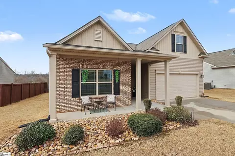 Exterior - 159 Caledonia Dr, Easley, SC 29642 photo 3 of 4
