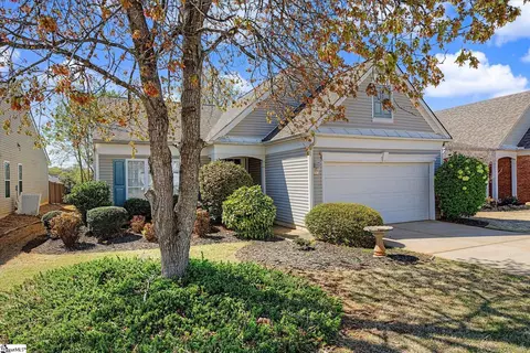 107 Saint James Place Dr, Greer, SC 29650
