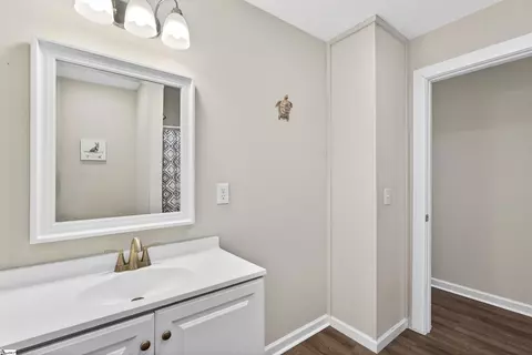 Bath - 102 Beth St, Greer, SC 29651 photo 4 of 4