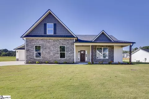 106 Old Glory Ct, Pickens, SC 29671