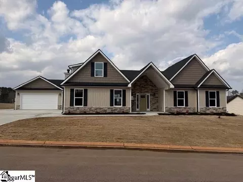 204 Old Glory Ct, Pickens, SC 29671