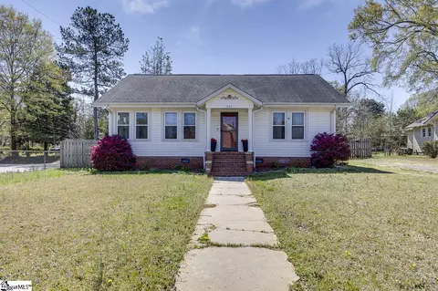 353 E Georgia St, Woodruff, SC 29388