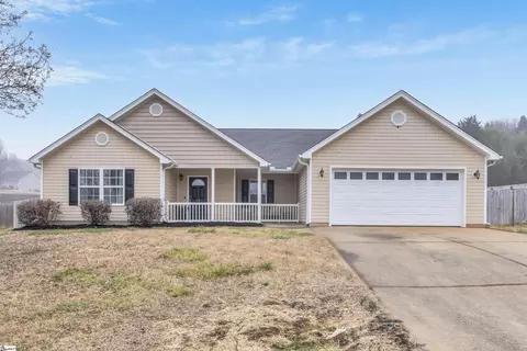 19 Regional Dr, Greer, SC 29651