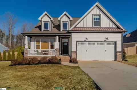 224 Grayson Dr, Travelers Rest, SC 29690