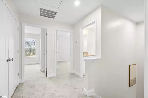 Entry Way - 1650 Clement Rd, Taylors, SC 29687 photo 3 of 4