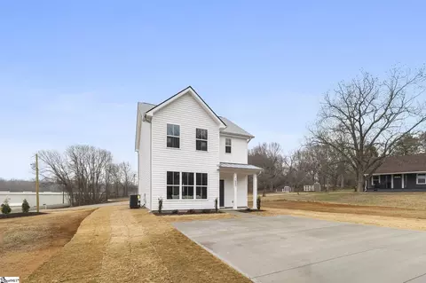 Exterior - 1650 Clement Rd, Taylors, SC 29687 photo 2 of 5