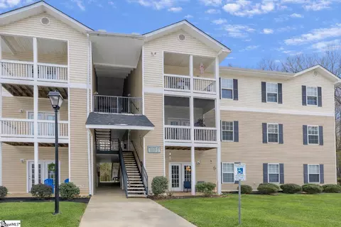 222 Mckenna Cir, Greenville, SC 29615