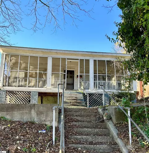 710 S Logan St, Gaffney, SC 29341