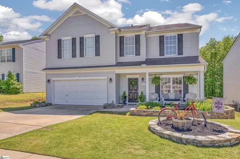 236 Garfield Ln, Simpsonville, SC 29681