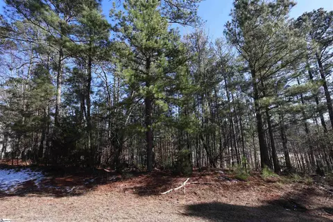 212 Amelia Dr, Mccormick, SC 29835