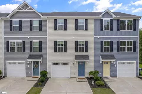 33 High Pine Trl, Greenville, SC 29617