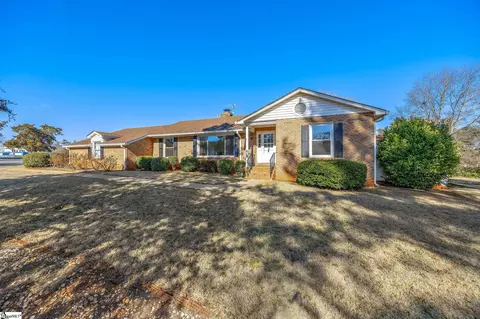 1305 Summers Dr, Pendleton, SC 29670 photo 2