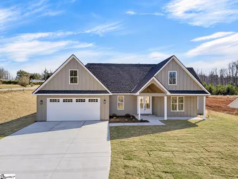 198 Valley Rd, Travelers Rest, SC 29690