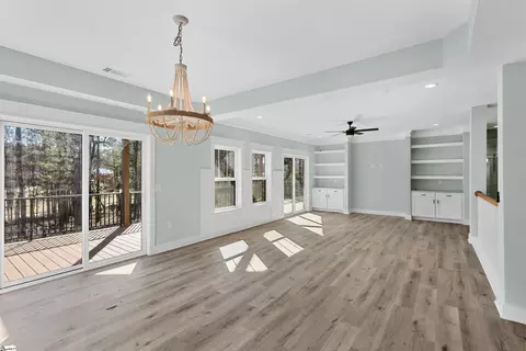 Living - 115 Elliott Cir, Mccormick, SC 29835 photo 1 of 3