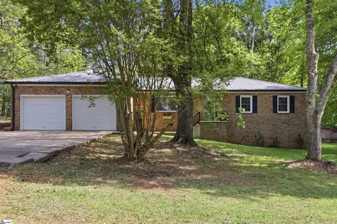 104 Topeka Ln, Pendleton, SC 29670