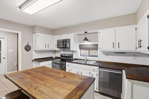 Kitchen - 104 Topeka Ln, Pendleton, SC 29670 photo 3 of 3