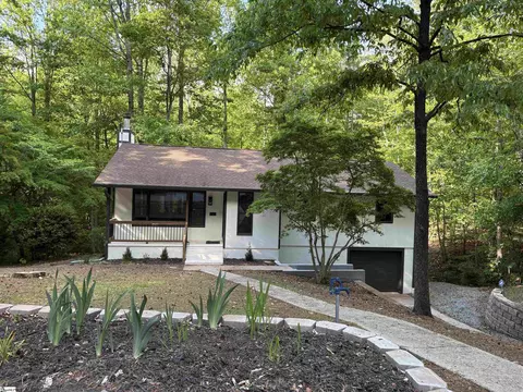 102 Blossom Ct, Westminster, SC 29693