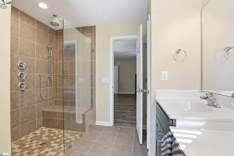 Bath - 202 Muth Ave, Pelzer, SC 29669 photo 2 of 4