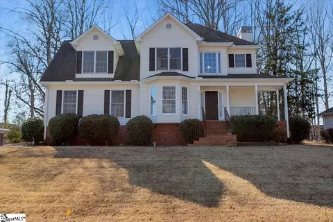 13 Tilden Ct, Simpsonville, SC 29680
