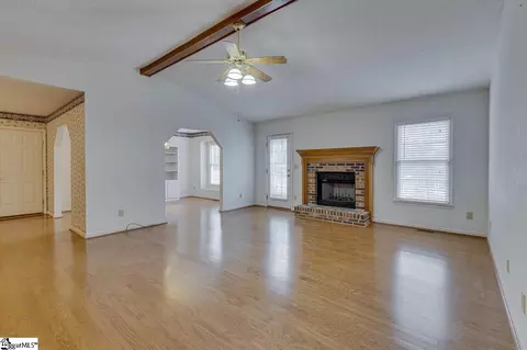 Living - 43 Rollingreen Rd, Greer, SC 29651 photo 3 of 8