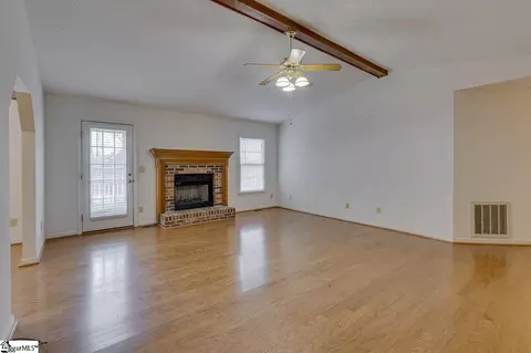Living - 43 Rollingreen Rd, Greer, SC 29651 photo 5 of 8
