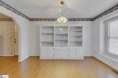 Living - 43 Rollingreen Rd, Greer, SC 29651 photo 8 of 8