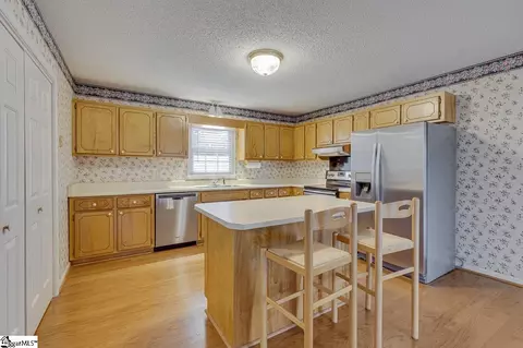 Kitchen - 43 Rollingreen Rd, Greer, SC 29651 photo 1 of 5