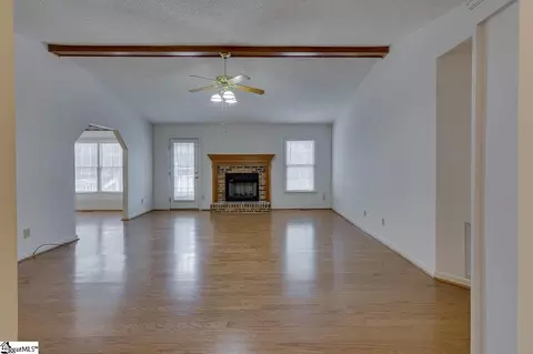Living - 43 Rollingreen Rd, Greer, SC 29651 photo 1 of 8