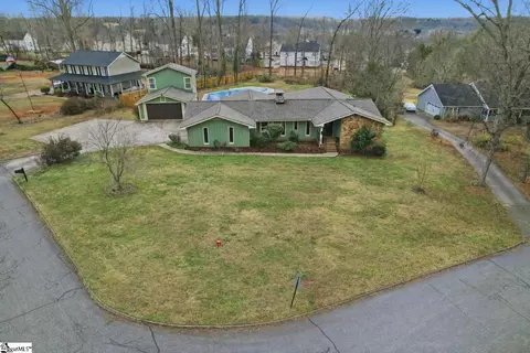 400 Clarendon Dr, Easley, SC 29642