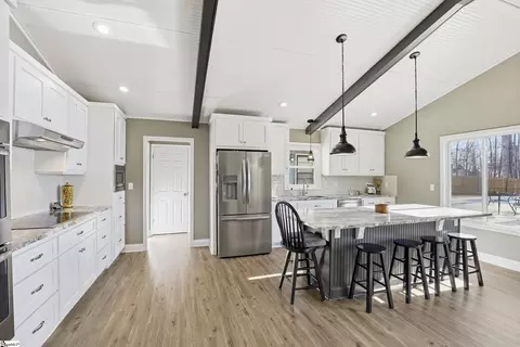 Kitchen - 400 Clarendon Dr, Easley, SC 29642 photo 4 of 4