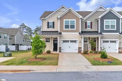 9 Gaskins Trl, Travelers Rest, SC 29690