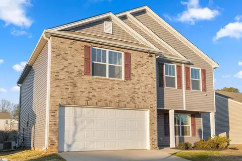 136 Poplarville Dr, Piedmont, SC 29673